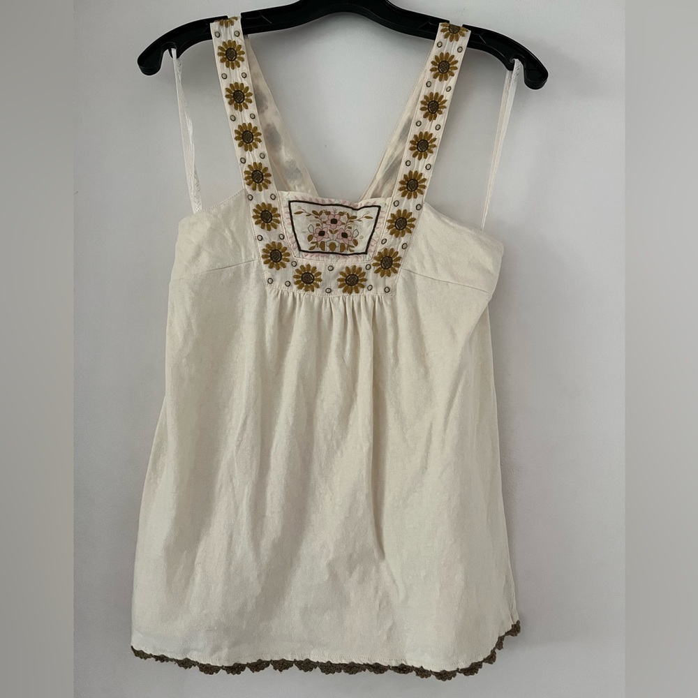 EUC Anthropologie embroidered cream top Medium